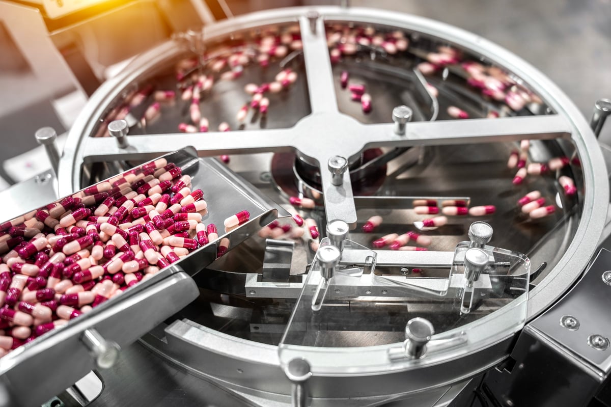 Pharmaceutical pills in packaging machine, medicine capsule production line